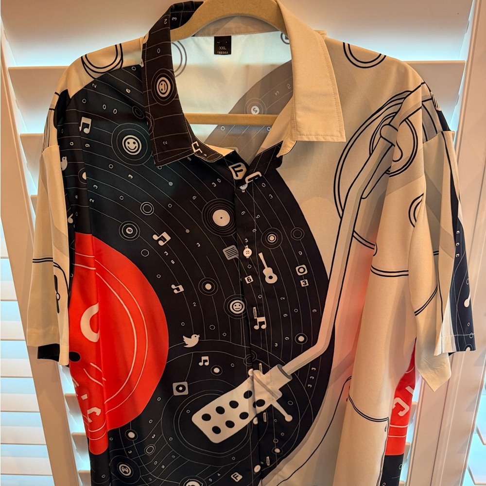 Music Print Short-Sleeve Button-Up Shirt - Black & Cream